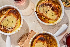 french onion soup served with cheesy bread
