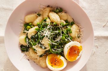 Gnocchi with Peas and Egg