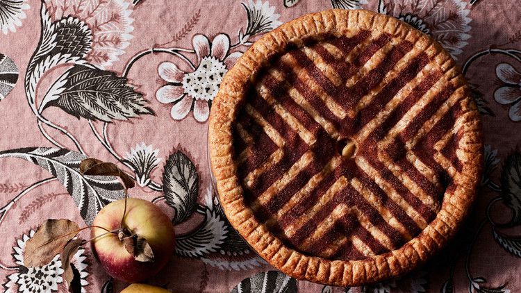 decorative cinnamon sugar stencil double crust apple pie