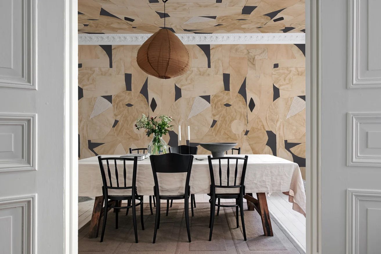 Bruno Sand wallpaper in kitchen and on ceiling 