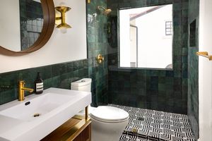 Disappearing walk-in shower