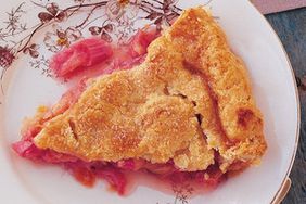 rhubarb-pie-0306-mla101928.jpg