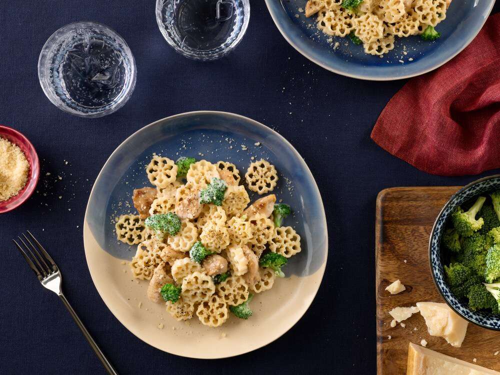 Barilla Snowfall pasta bowl with creamy chicken and broccoli. 