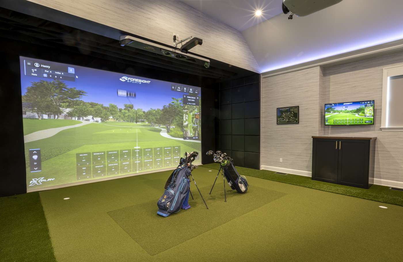golf simulator game room