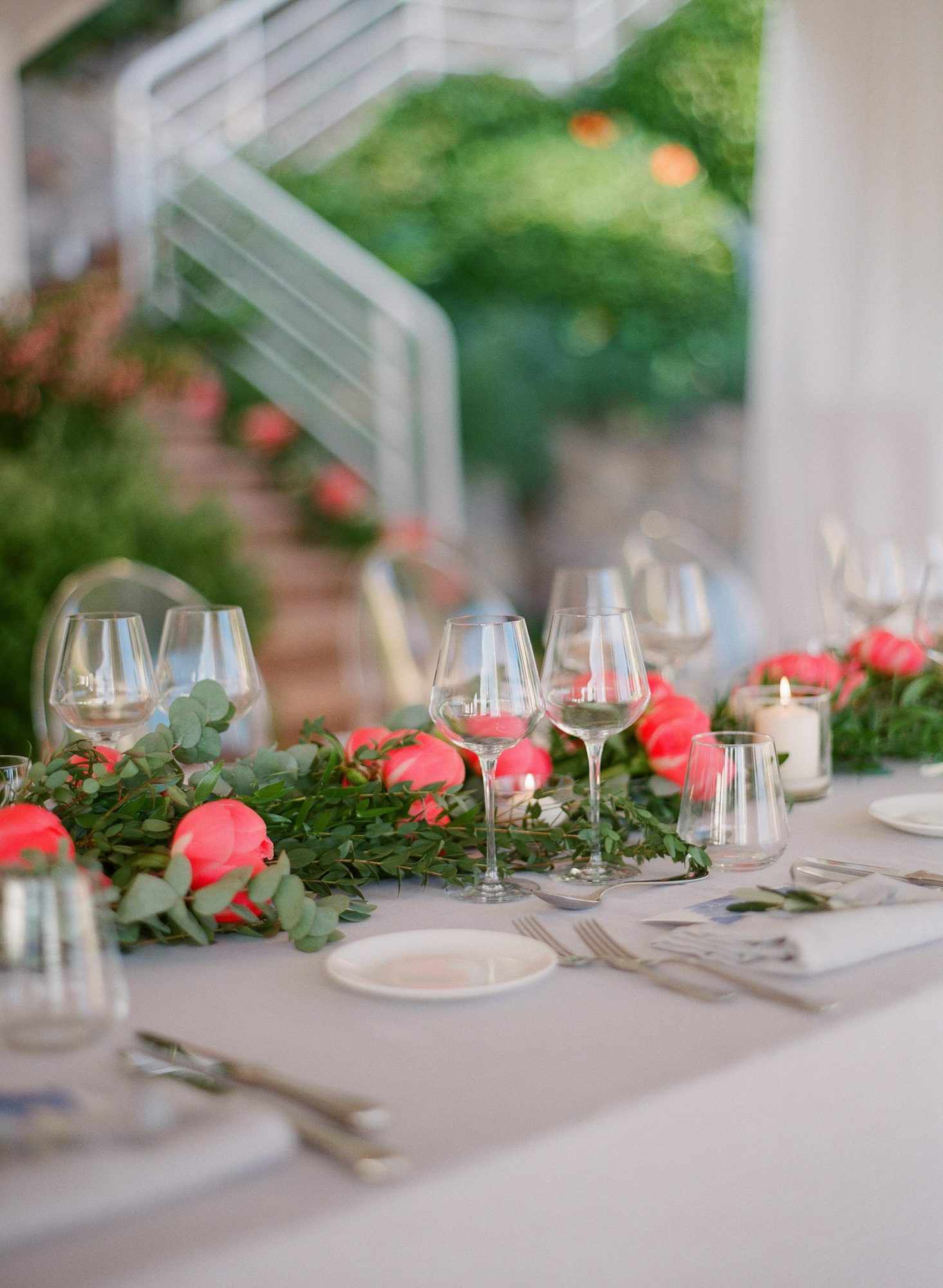 reception table garland