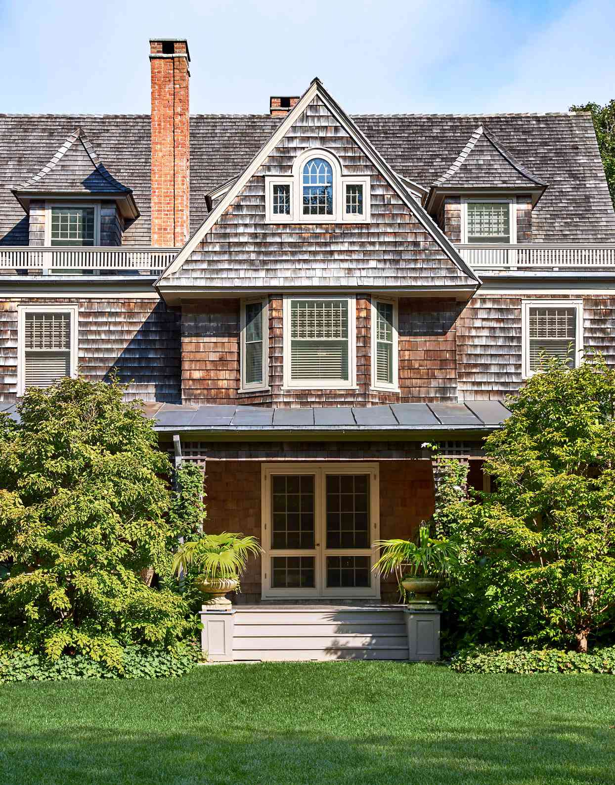 exterior of marthas 19th-century shingled cottage hamptons home