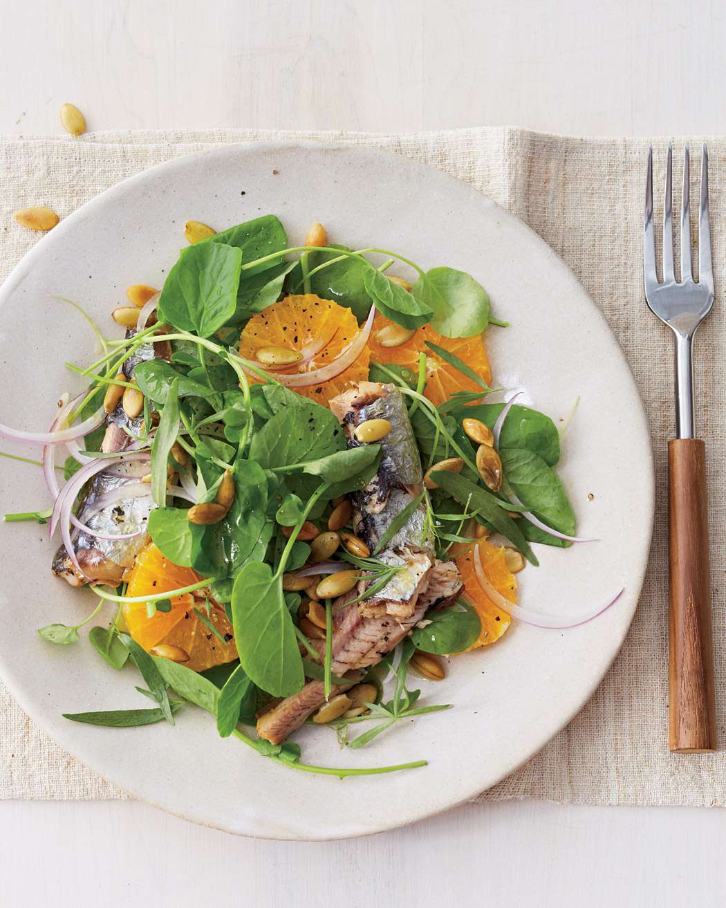 watercress-sardines-oranges-salad-mbd108052.jpg