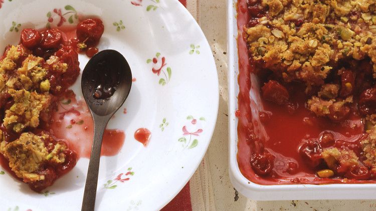 sour cherry pistachio crisp