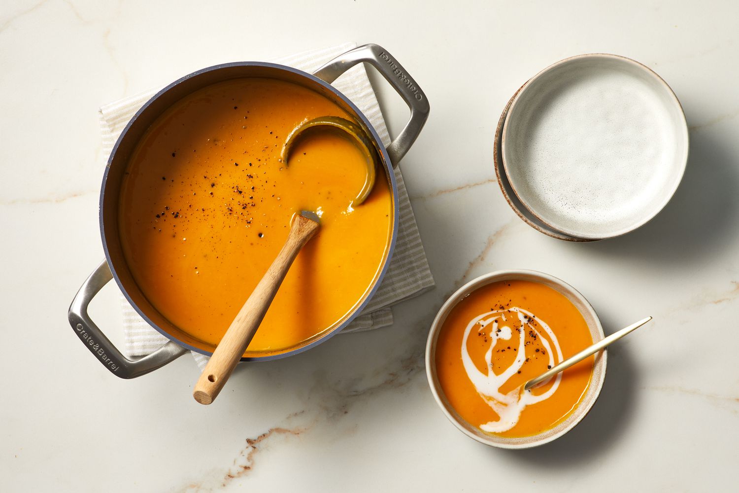 butternut squash soup with bowls