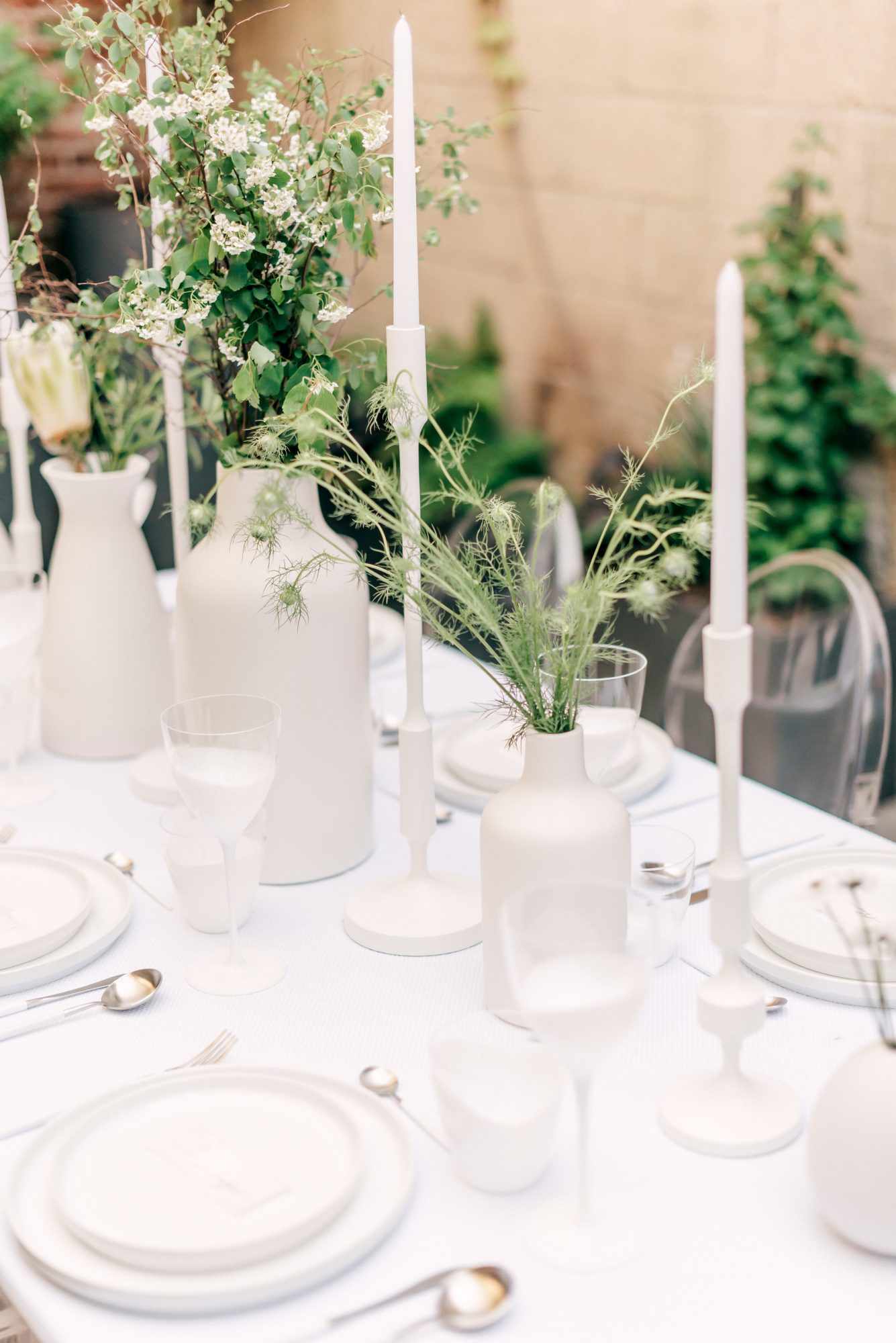modern wedding candle centerpiece