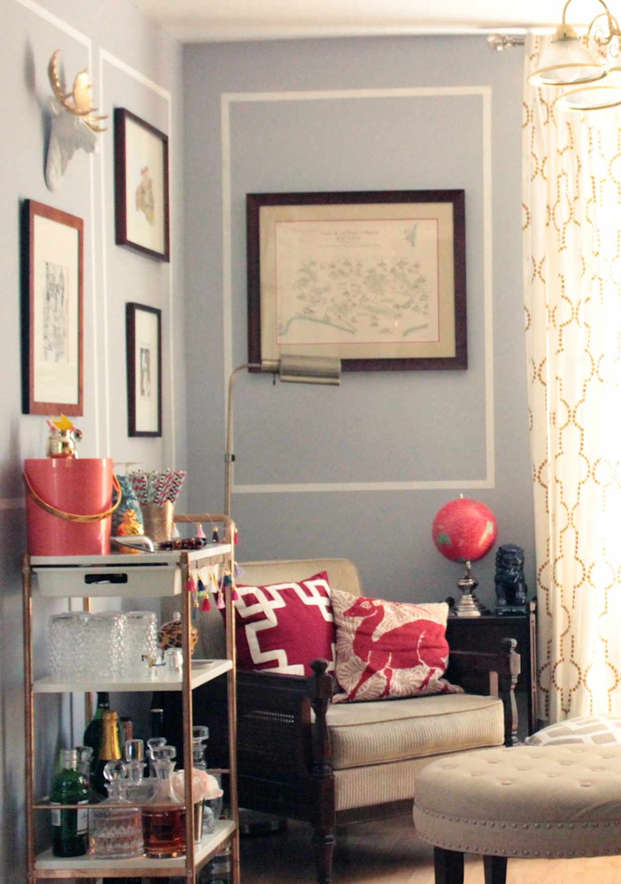 purple-eclectic-living-1016.jpg (skyword:349118)
