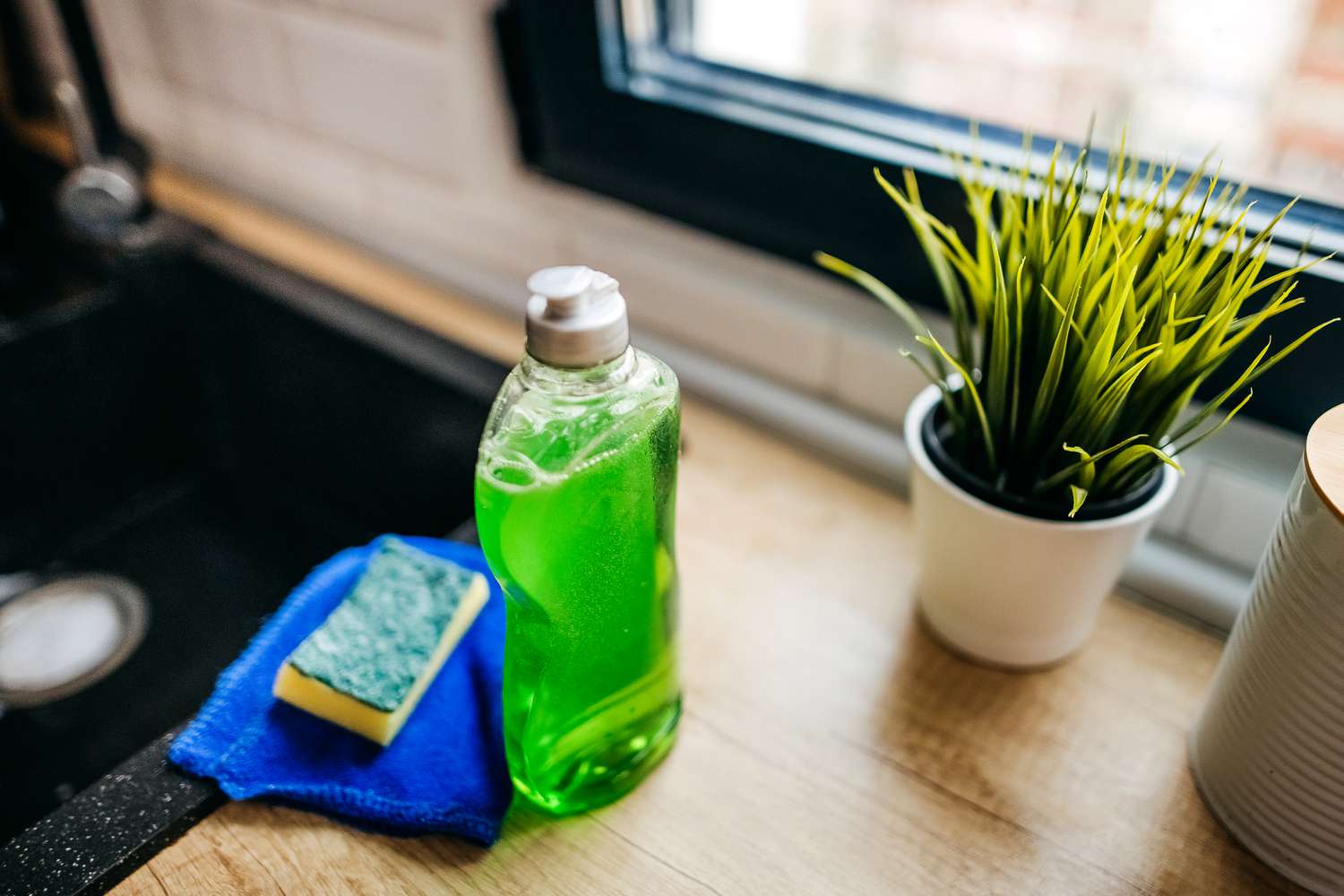 Dish soap for homemade ant spray