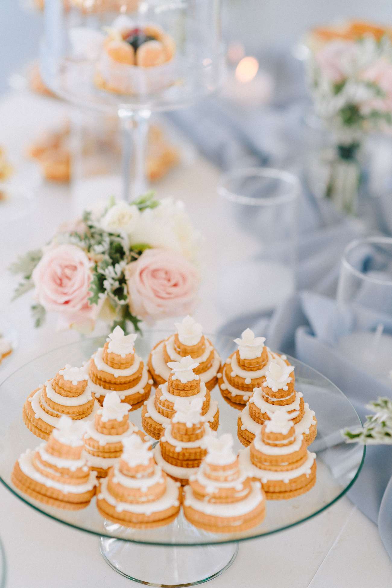 orange stacked cookies