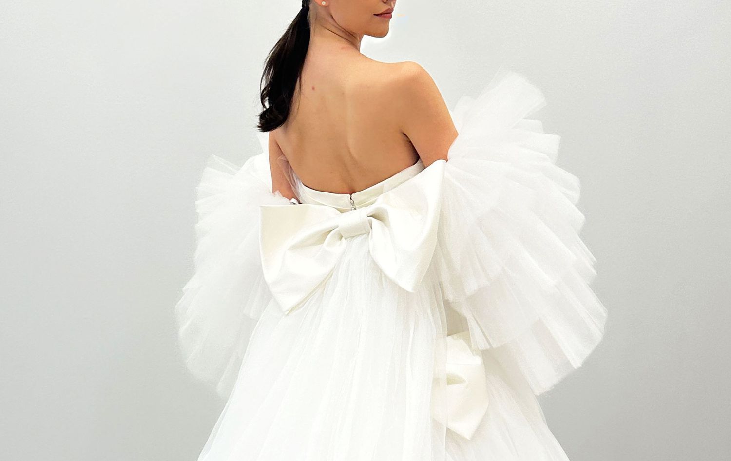 Wedding dress with bow