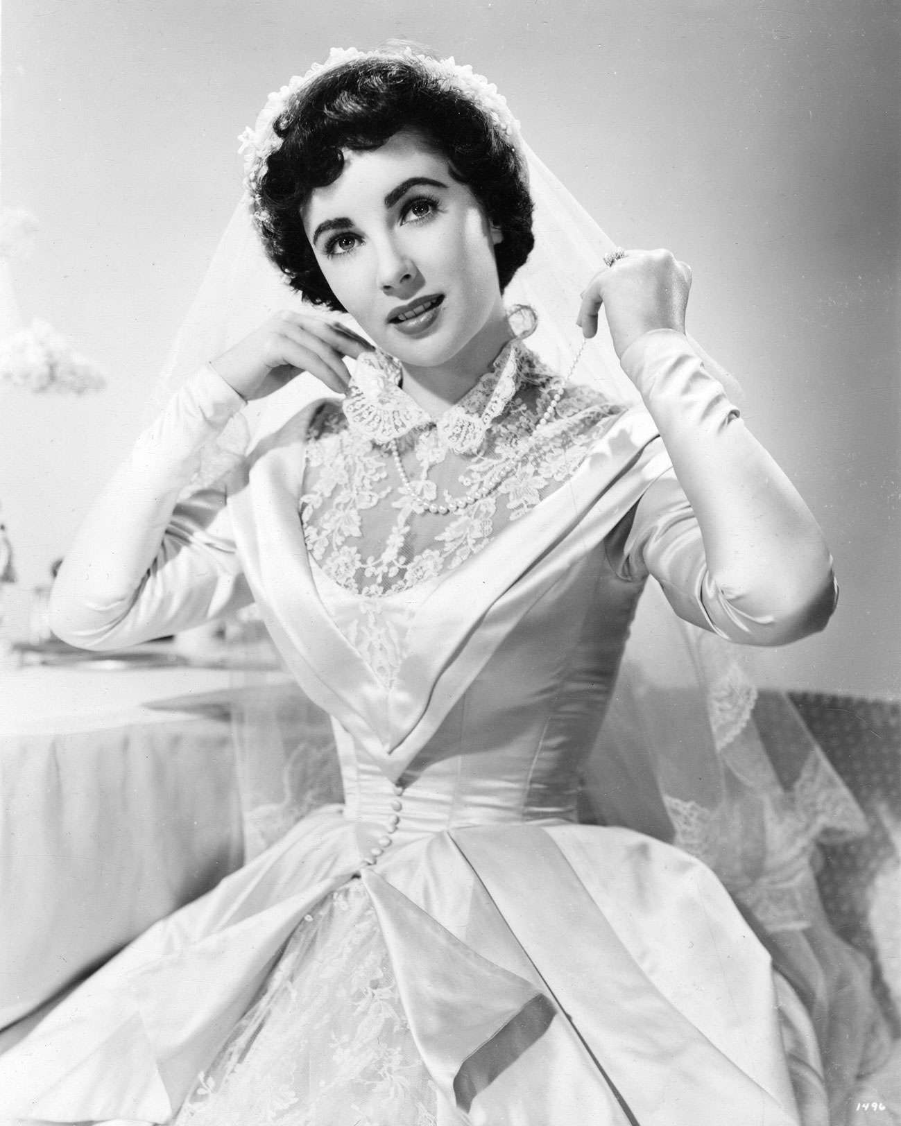 movie-wedding-dresses-father-of-the-bride-elizabeth-taylor-0316.jpg