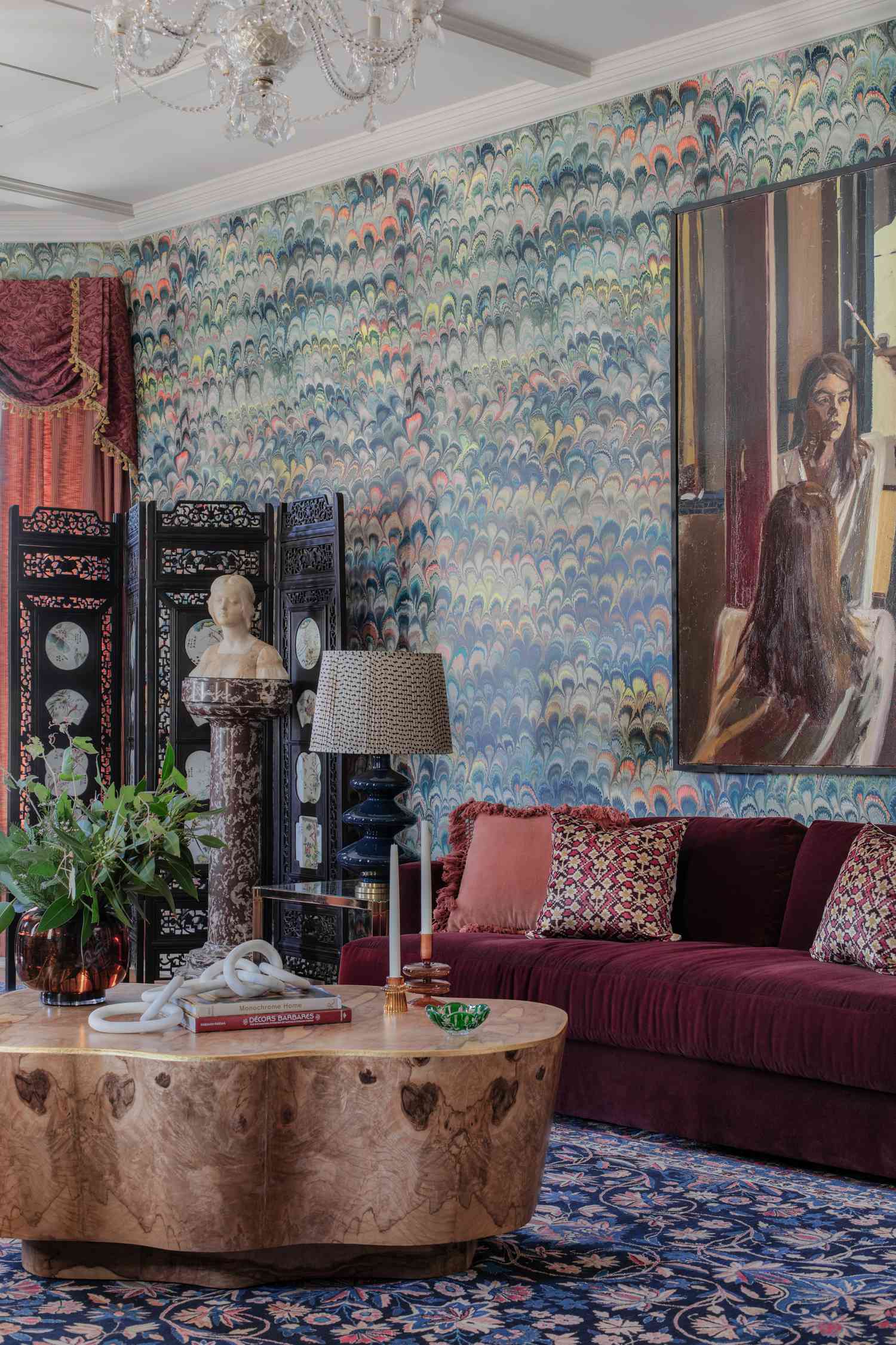 Living room decorated with pattern drenching