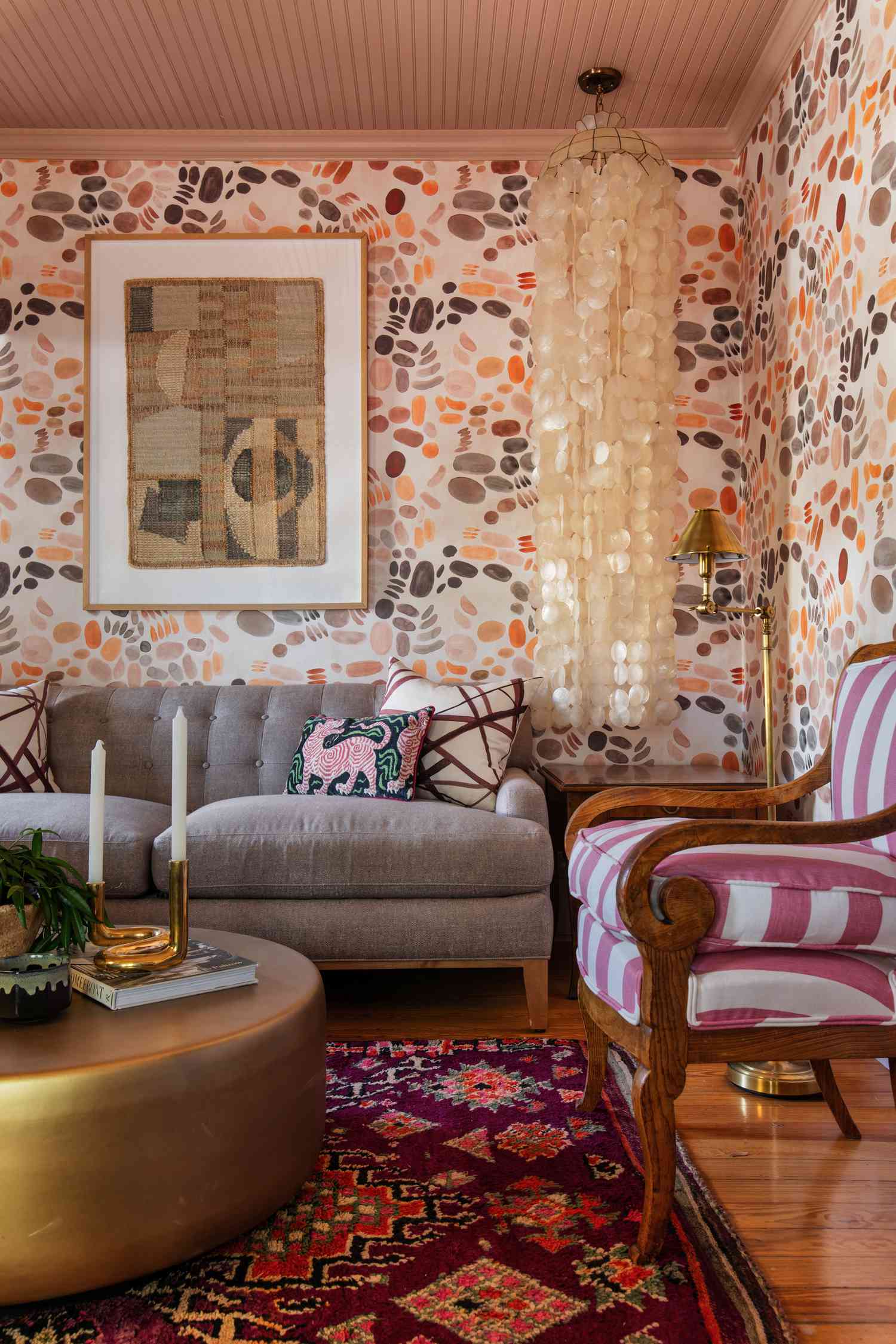 Living room decorated with pattern drenching