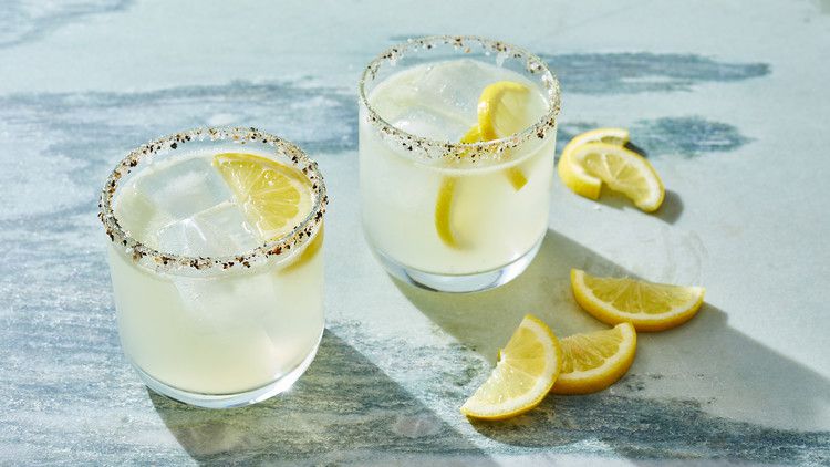 lemon mezcal margarita