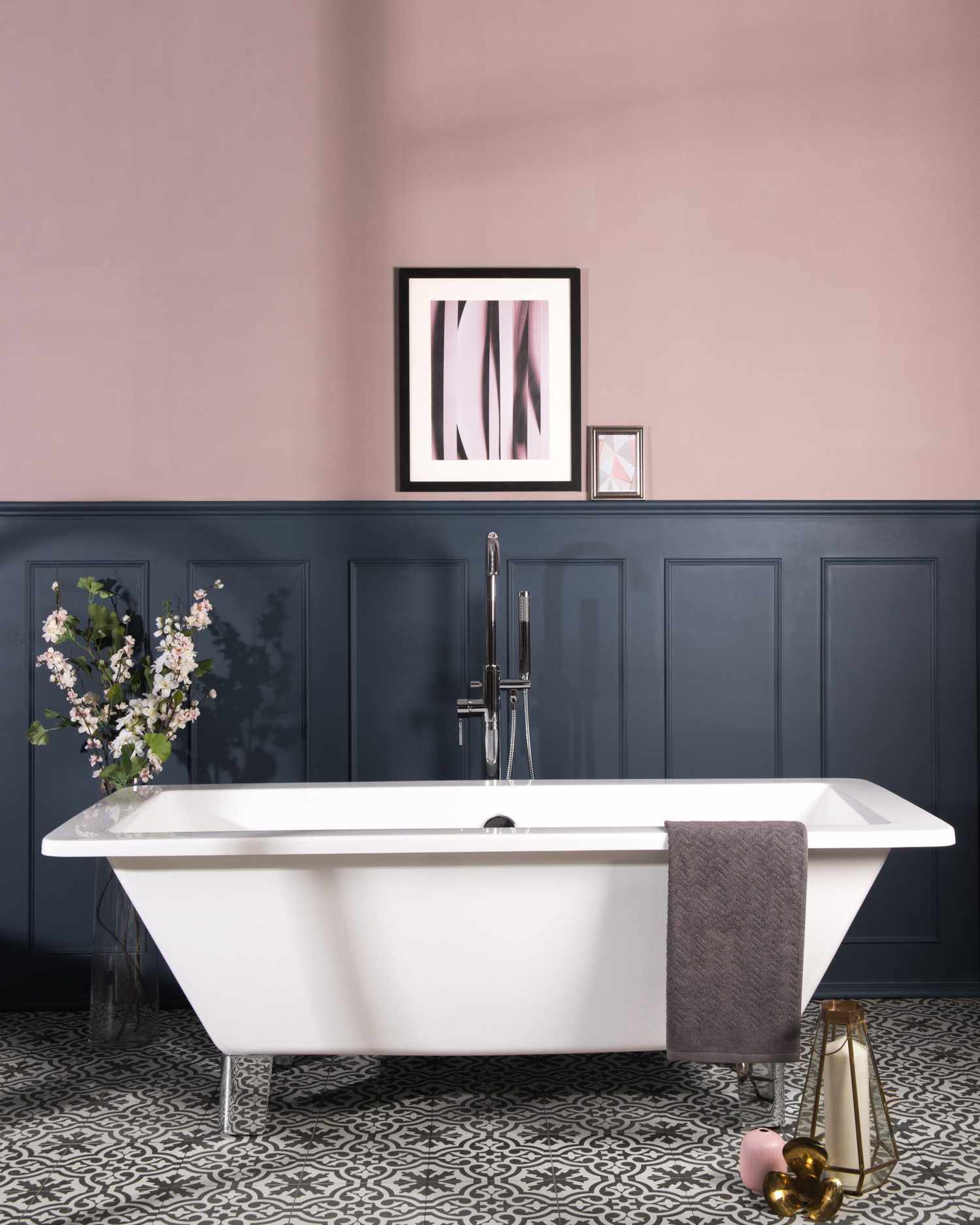 these-7-paint-colors-can-make-small-bathrooms-feel-bigger-2-1122
