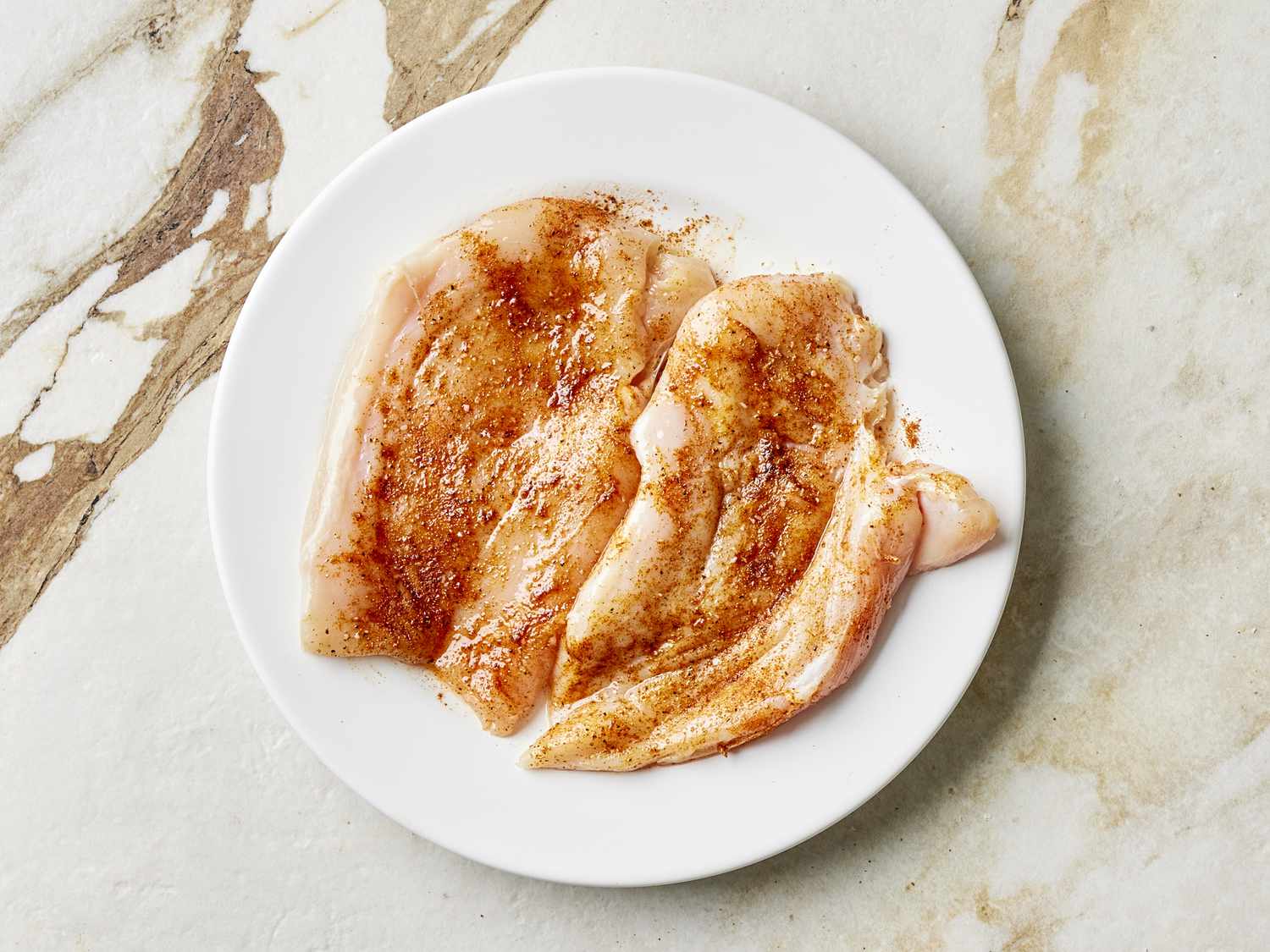 Seasoned raw chicken