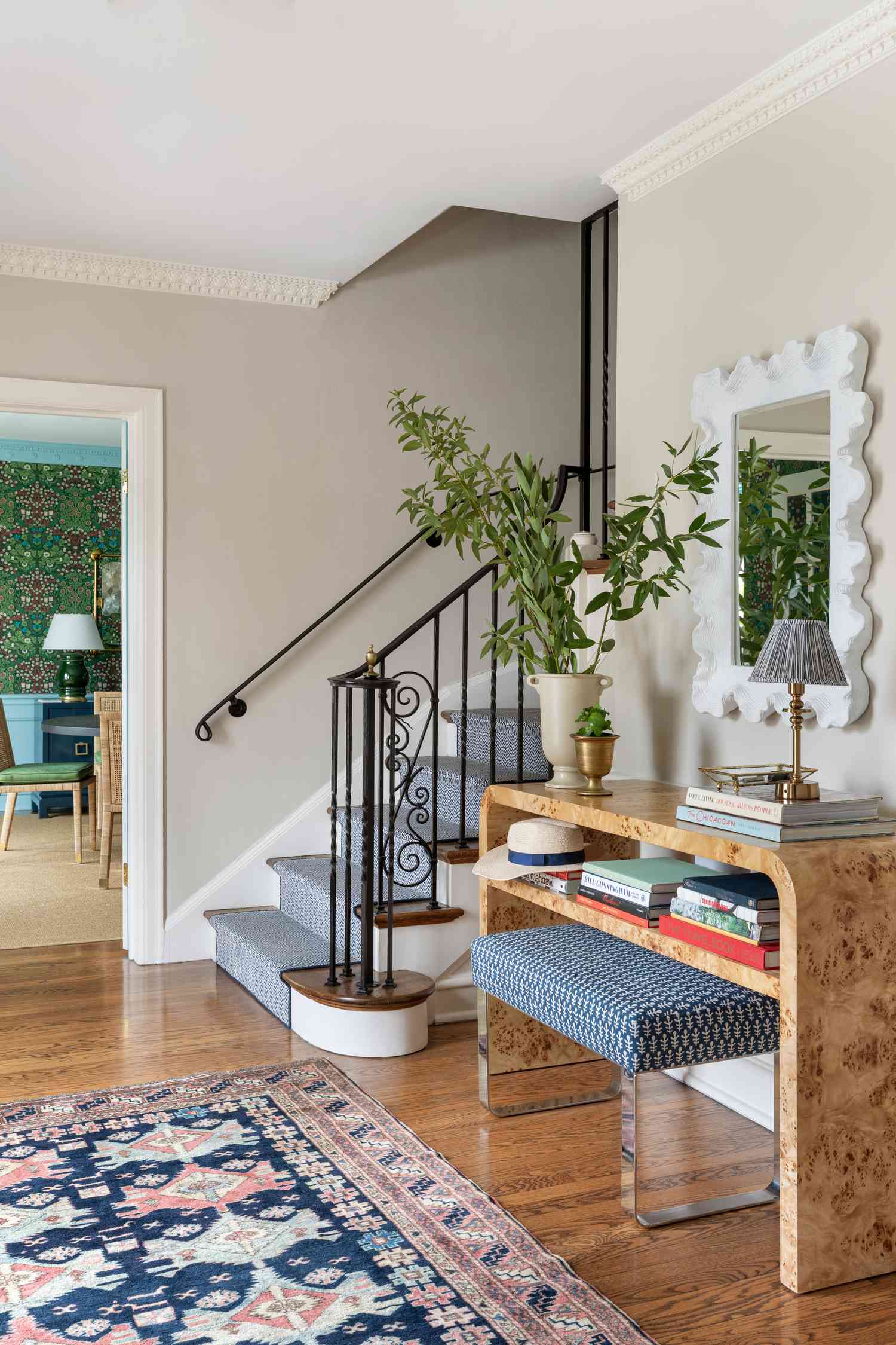 cream crown molding detailed