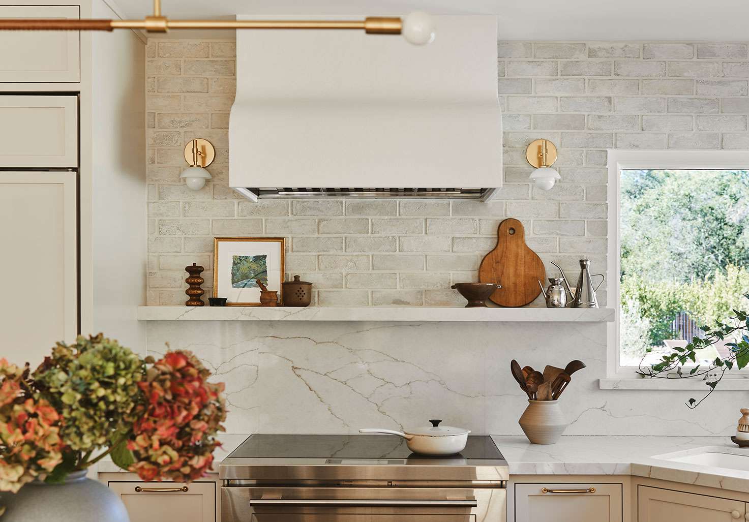 Kitchen with limewashed brick