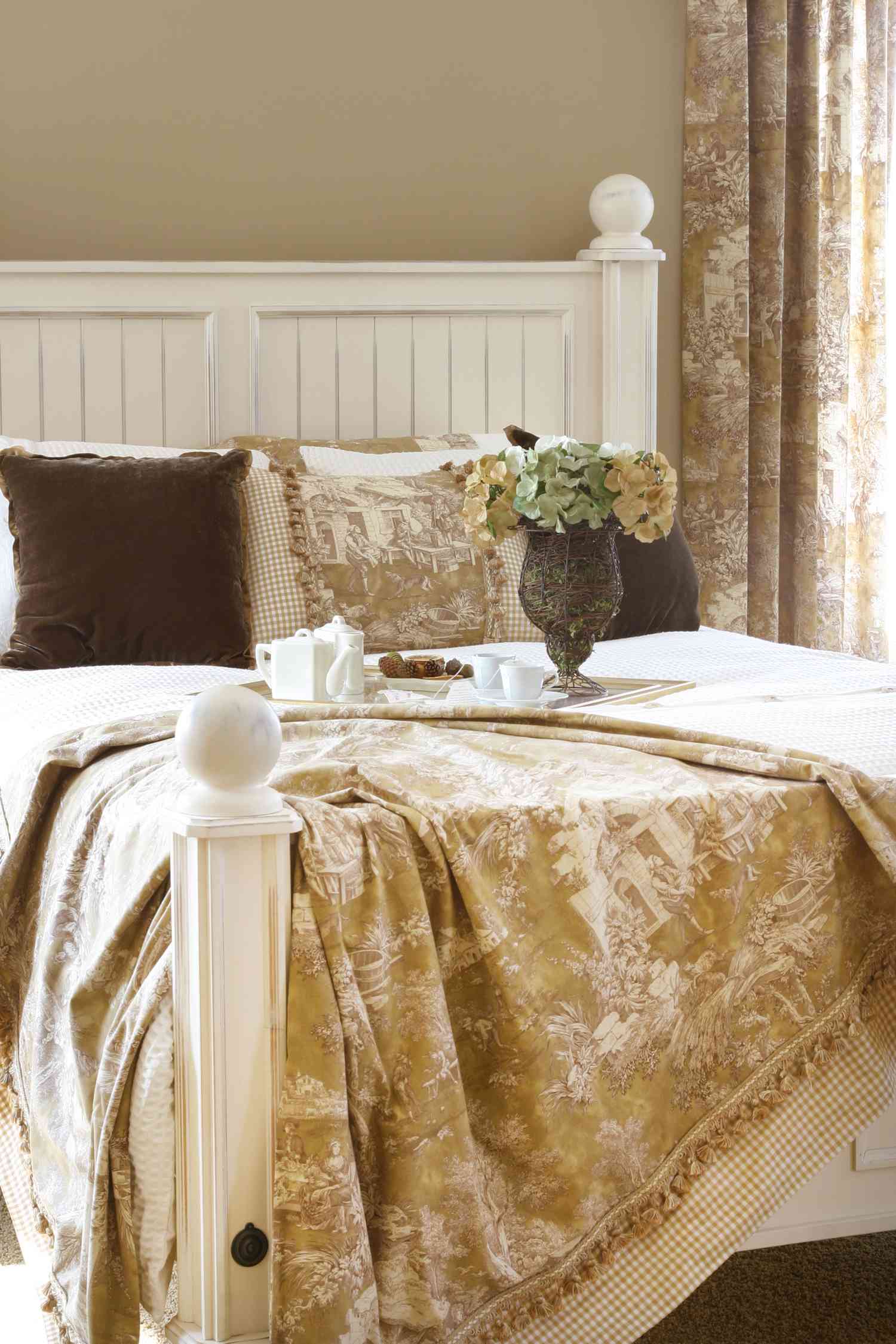 Bed with toile bedding