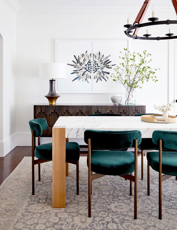 Table Lamp in Dining Room