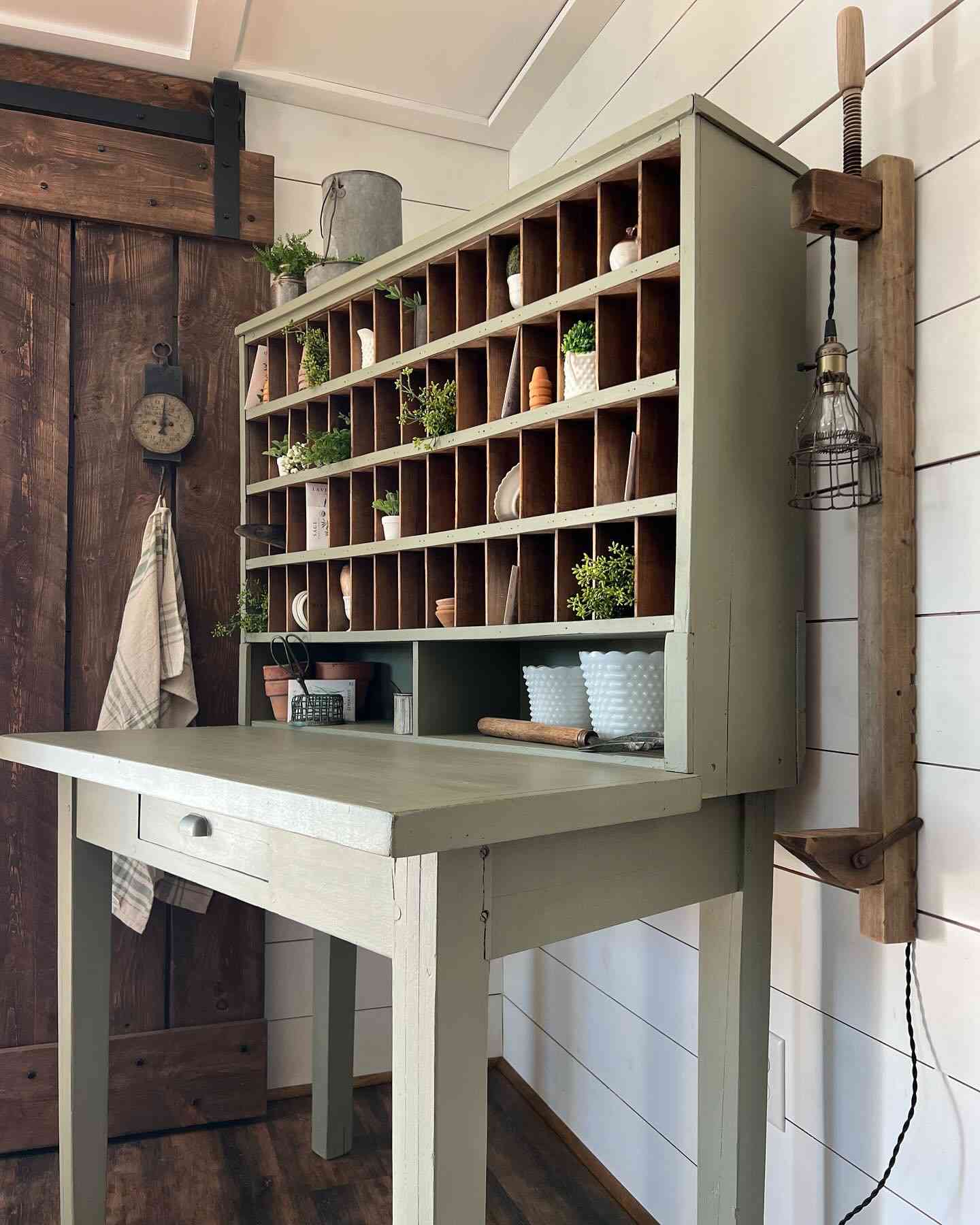 potting bench with lots of slots