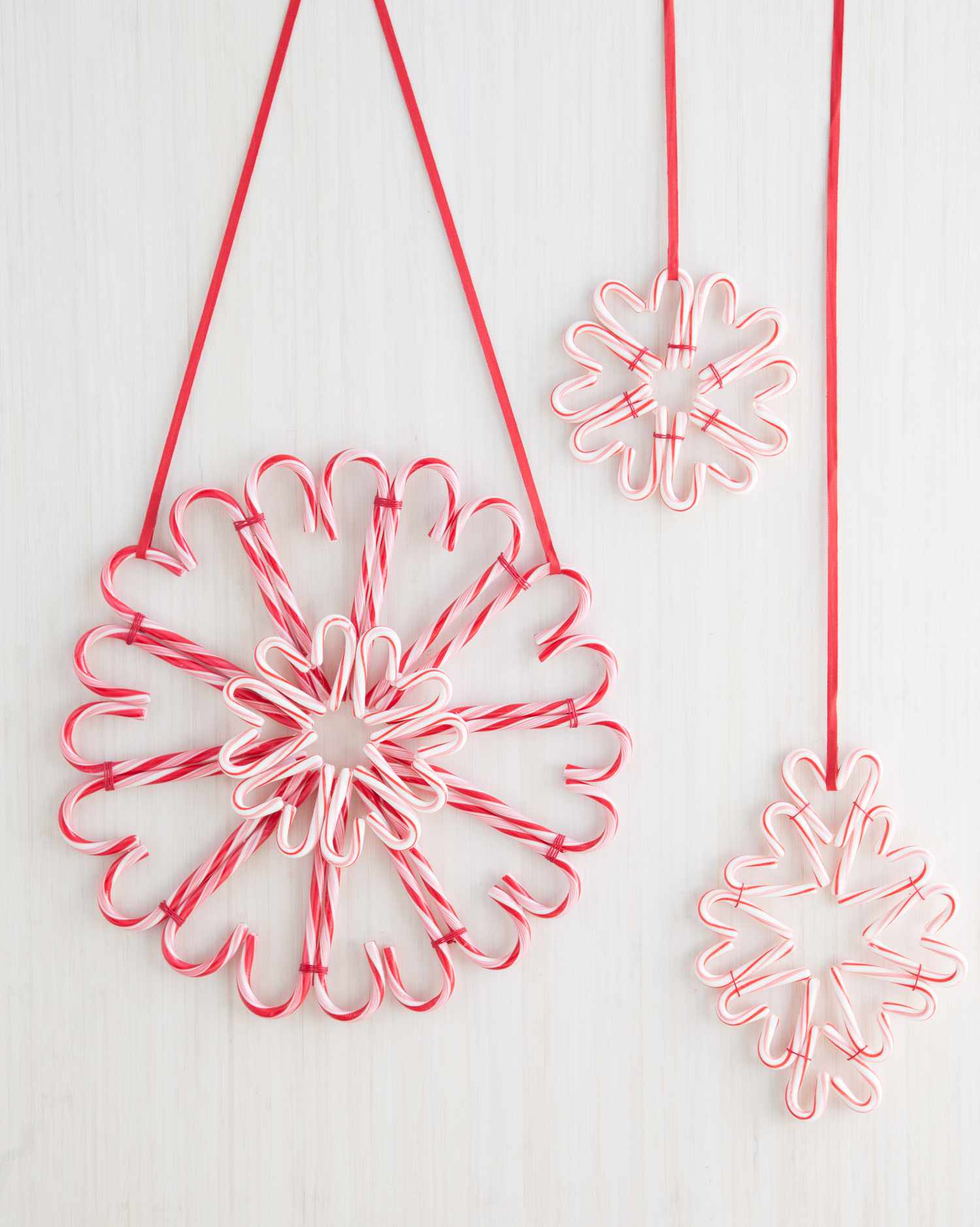 candy-cane-wreath-0363-d11.jpg