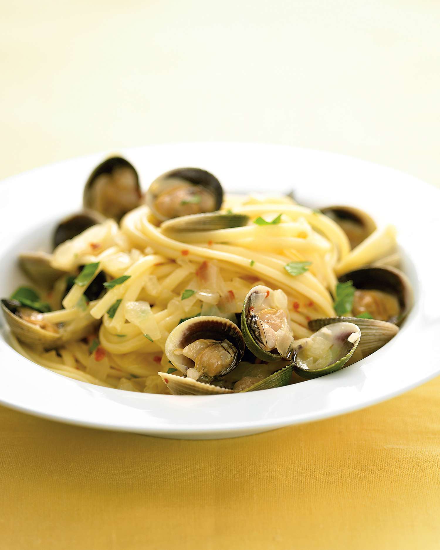 med102963_0607_linguini.jpg