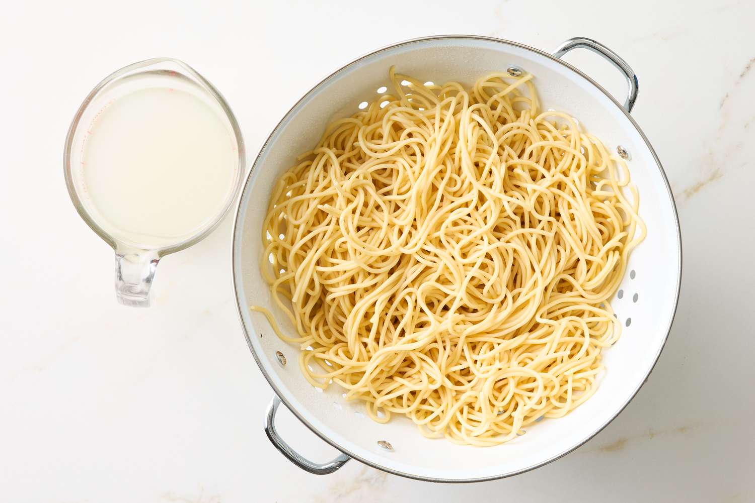 Lemony Pasta With Goat Cheese and Spinach