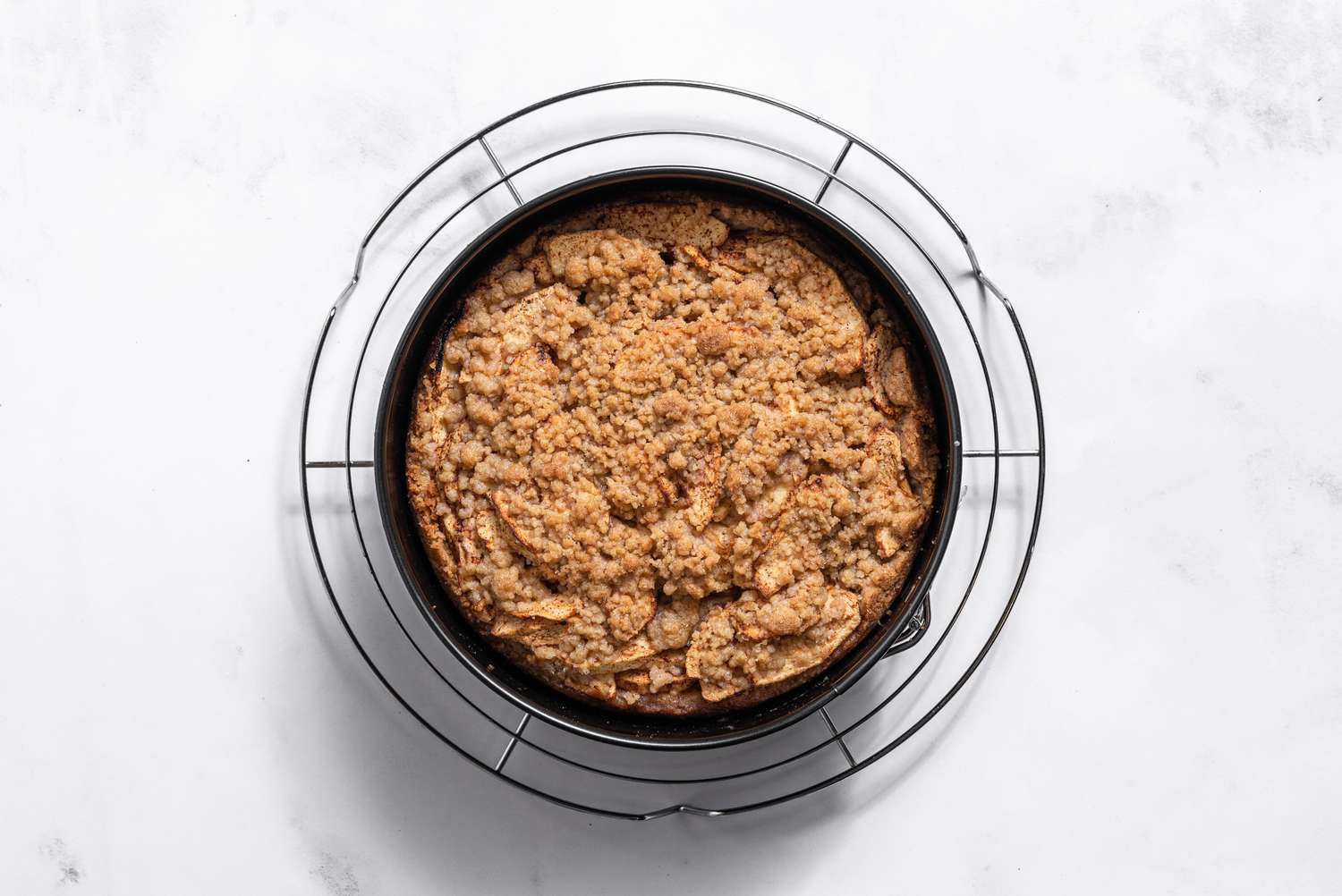 baked apple pie cake