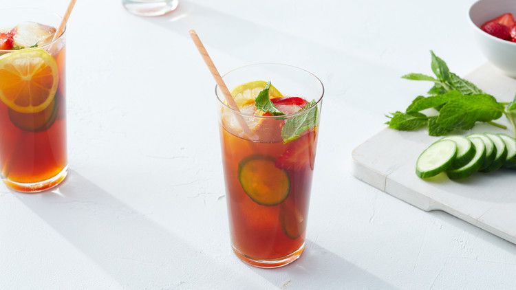 cocktail pimms cup cucumber mint