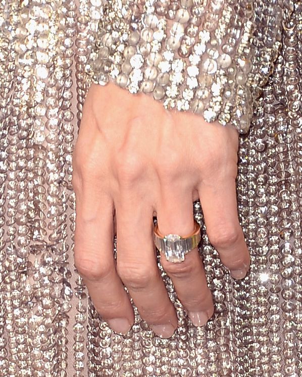 celebrings-jolie-ring-0715.jpg