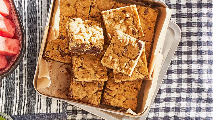 chocolate-chip streusel brownies