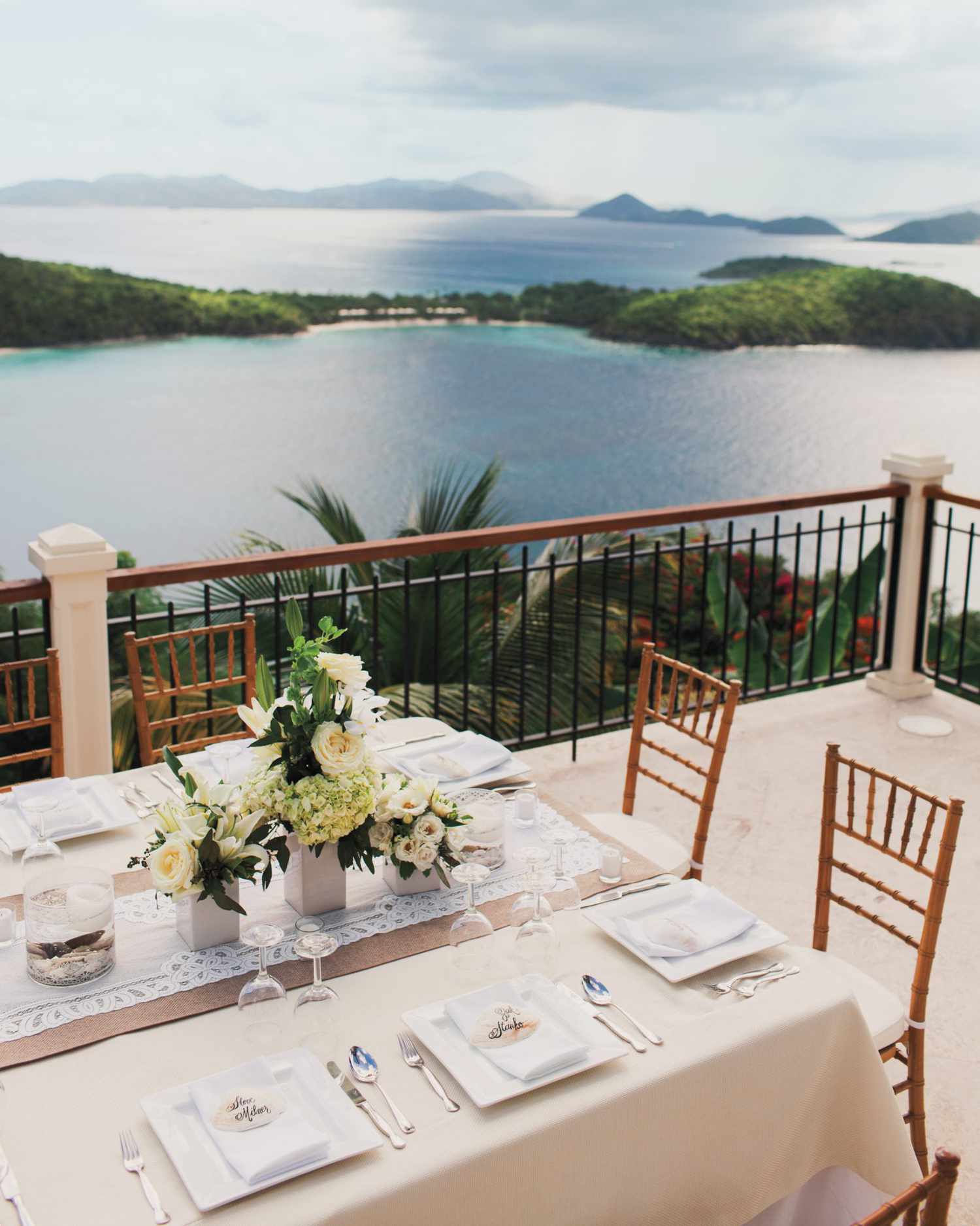 terrace-place-setting-centerpiece-stjohnusvi-msw-2048-mwds110805.jpg