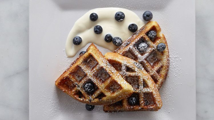 blue-berry-waffles-0511-d112420.jpg