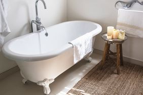 free standing bathtub