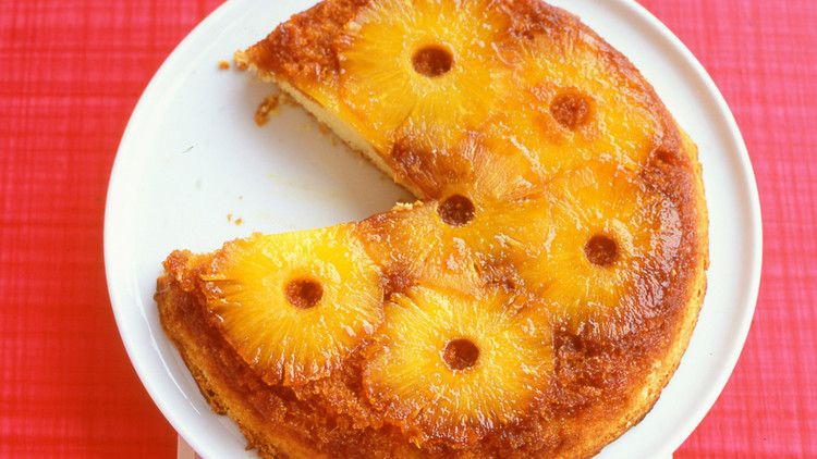 pineapple-upside-down-cake_ea101198_021.jpg