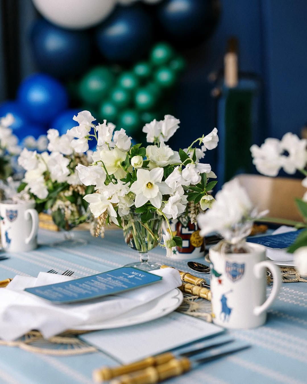 classic americana tablescape idea