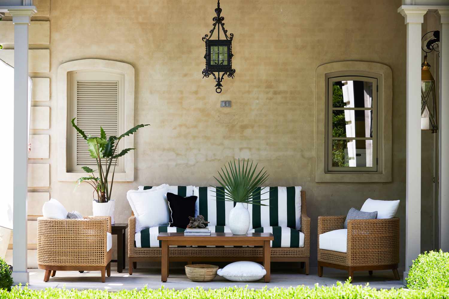 Try a Traditional-Modern Vibe