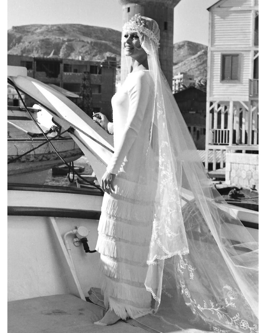 movie-wedding-dresses-boulevard-du-rhun-brigitte-bardot-0316.jpg