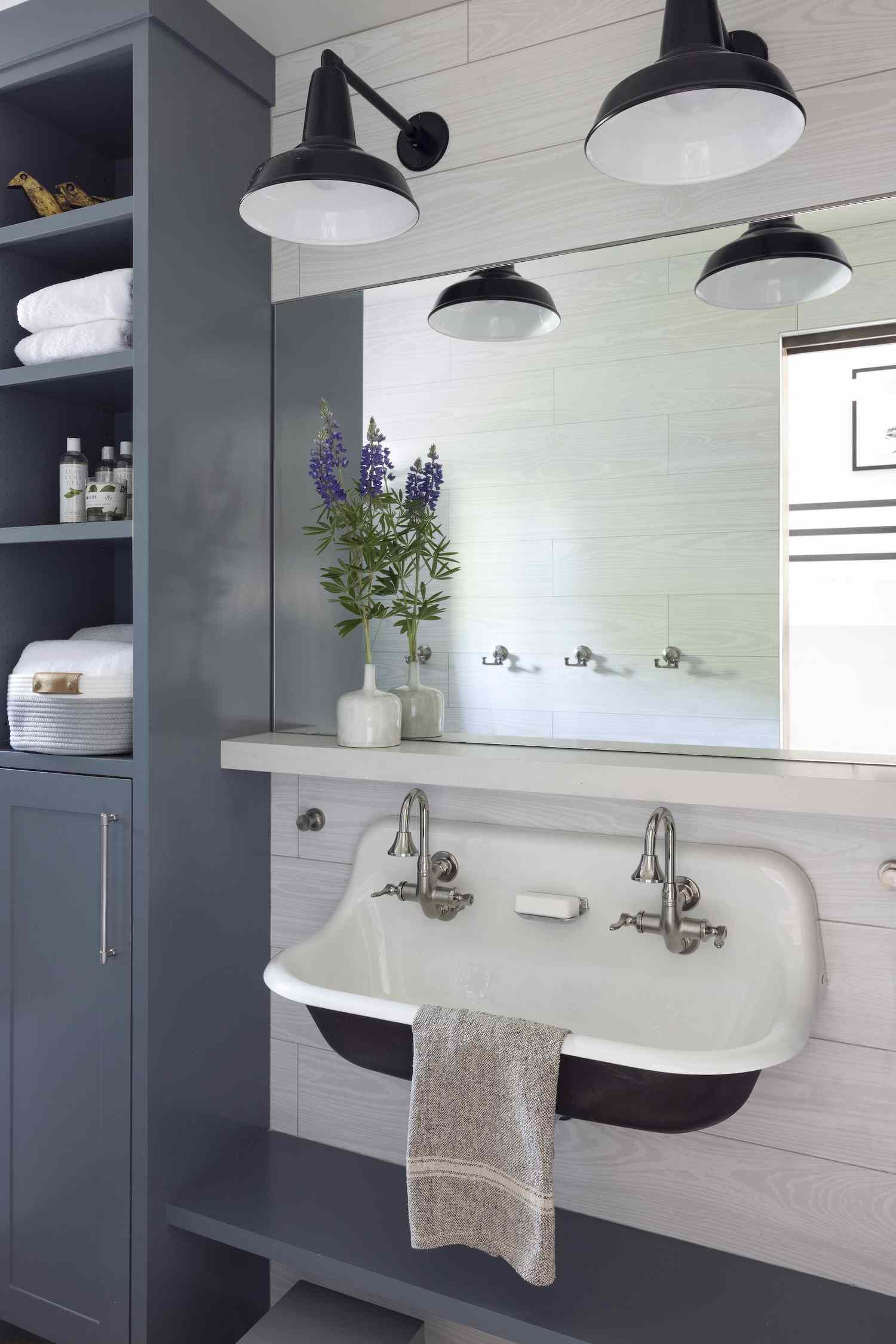 Wood-Like Porcelain Tile Paneling in Bathroom