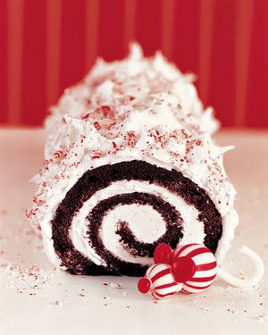 peppermint-yule-log-win05-mka101722.jpg