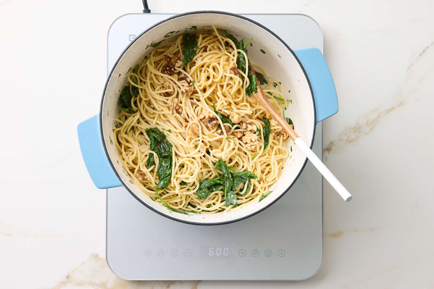 Lemony Pasta With Goat Cheese and Spinach