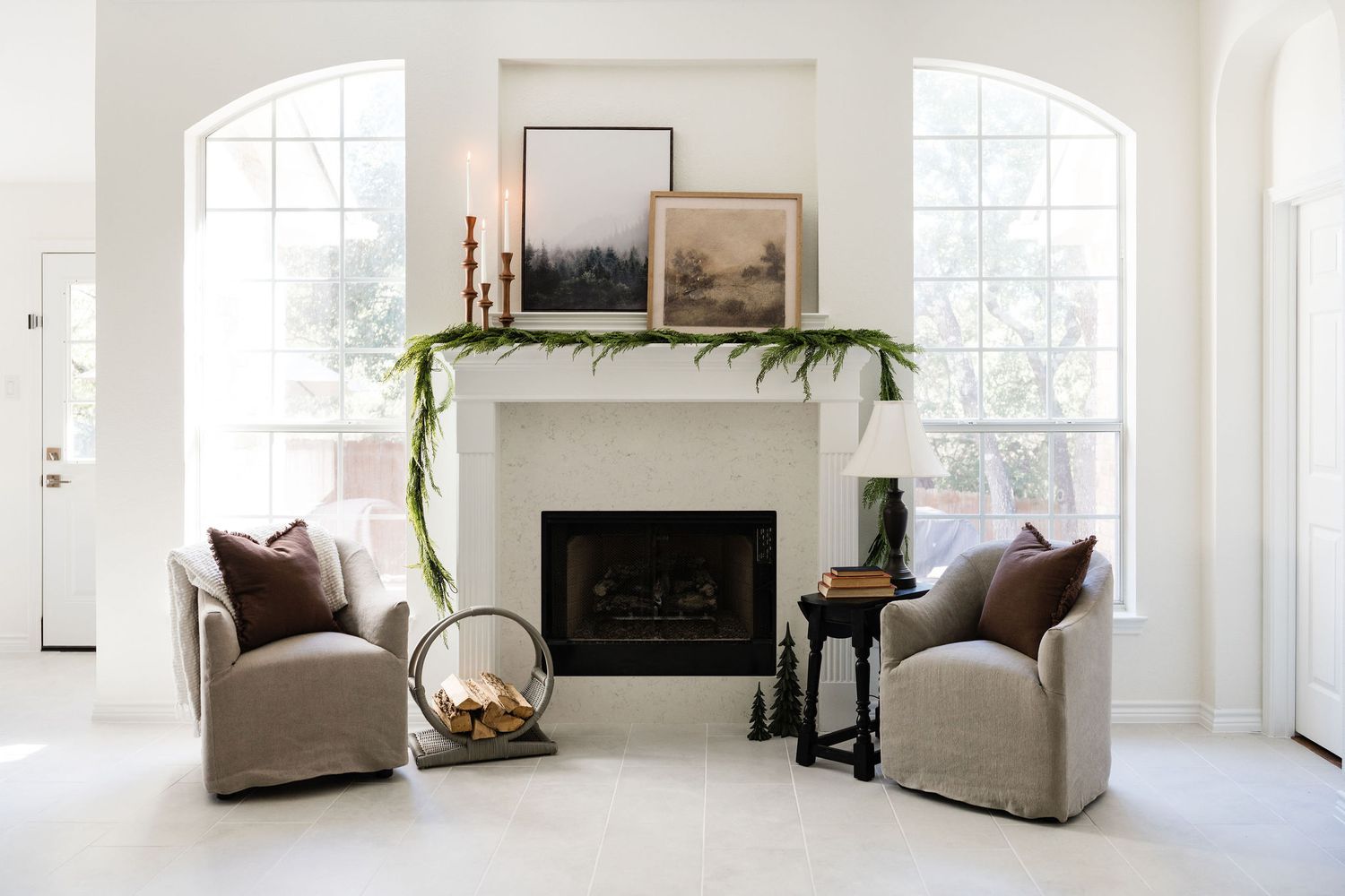 fireplace mantel christmas decor