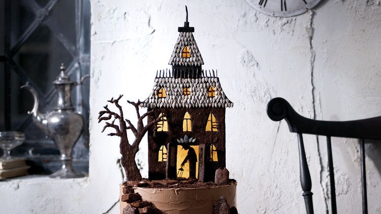 Haunted-House Cake