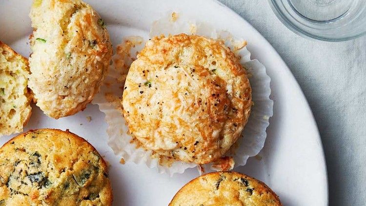 zucchini-gruyere-black-papper-muffin-savory-opener-350-d113047.jpg