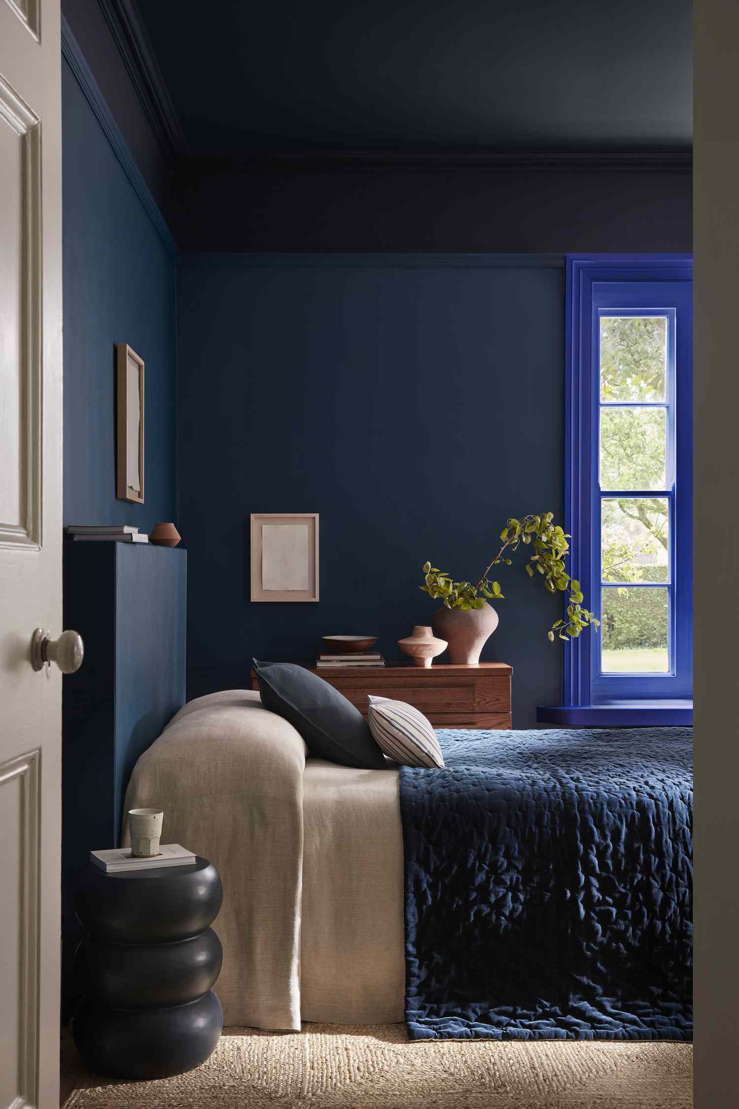 A blue bedroom 